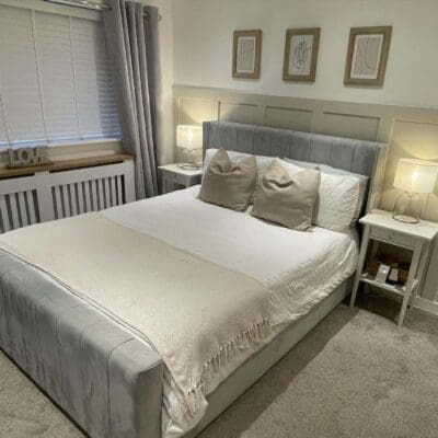 Wall panelling in a bedroom