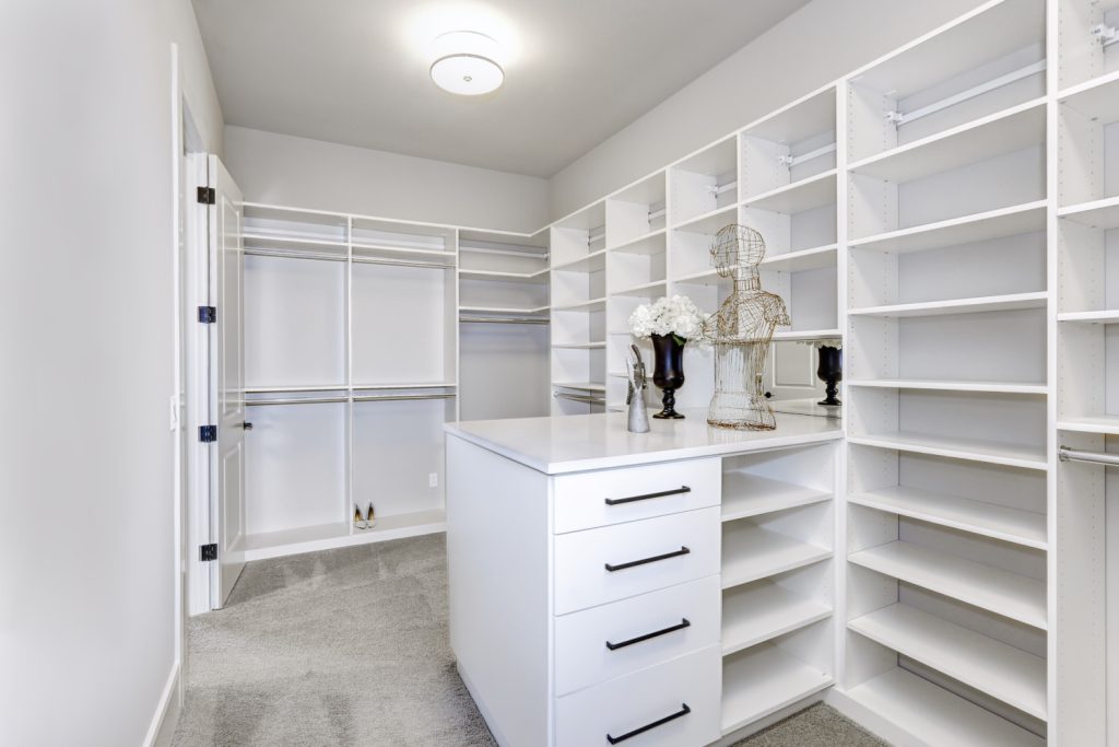 walk in wardrobe dressing room